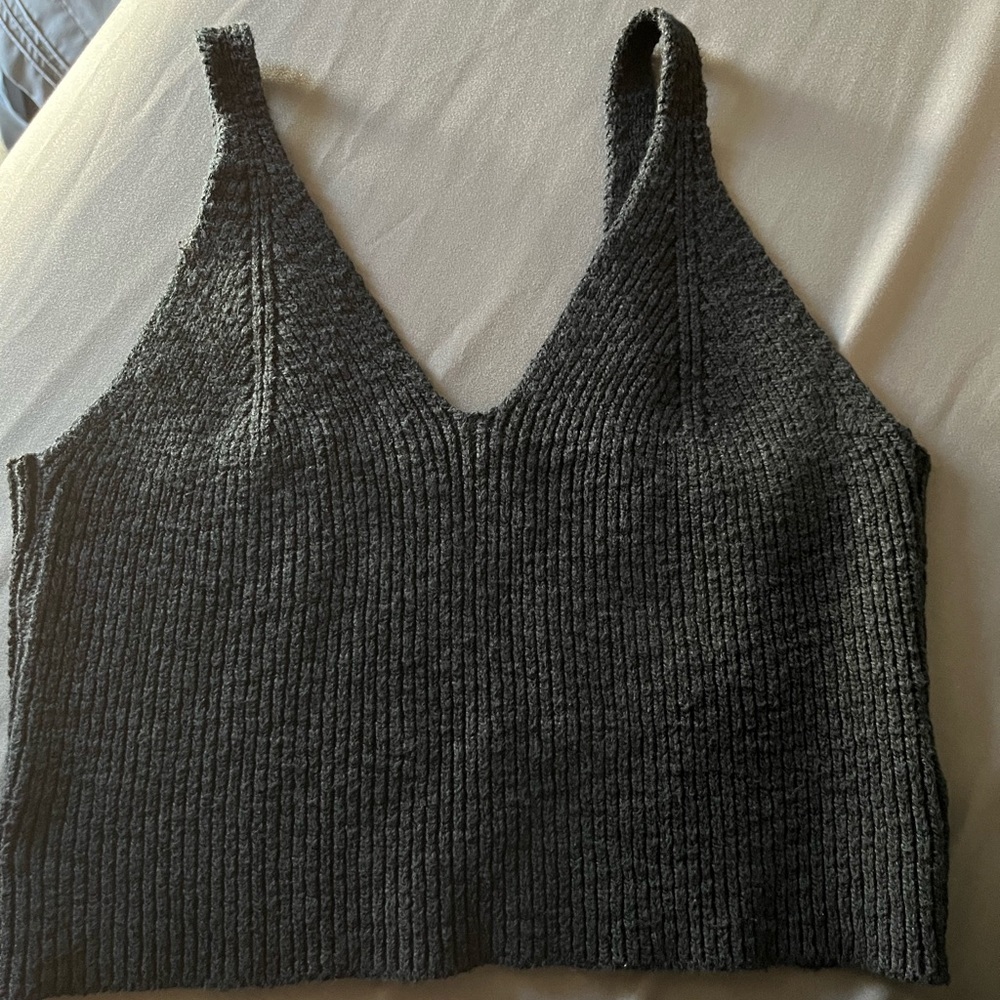 Black Cropped Tank